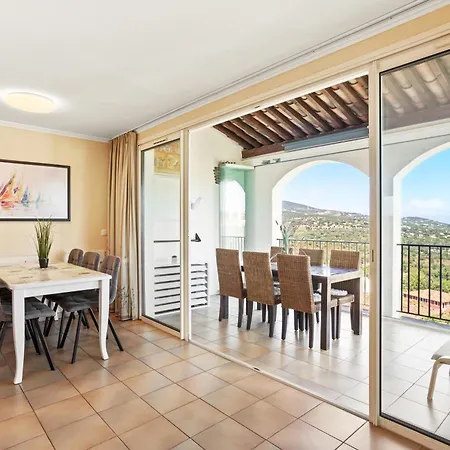 Les Restanques Du Golf De Saint Tropez, 83310 Grimaud, France Appartement *
