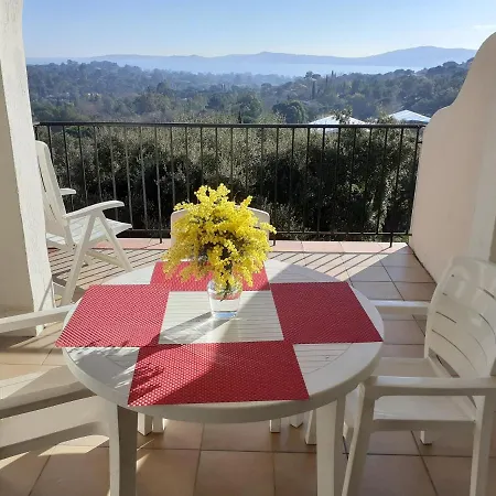 Les Restanques Du Golf De Saint Tropez, 83310 Grimaud, France Apartment *