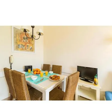Apartment Les Restanques Du Golf De Saint Tropez, 83310 Grimaud, France *