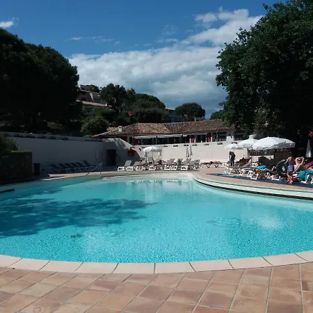 Les Restanques Du Golf De Saint Tropez, 83310 Grimaud, France Appartement *