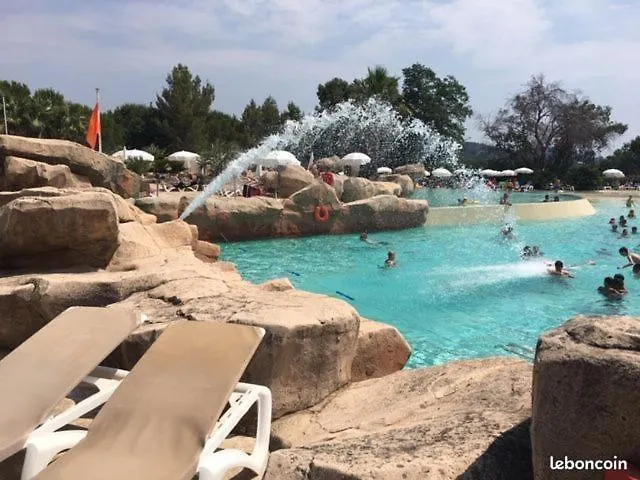 Les Restanques Du Golf De Saint Tropez, 83310 Grimaud, France شقة *