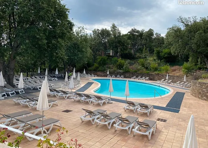 Les Restanques Du Golf De Saint Tropez, 83310 Grimaud, France غريمو