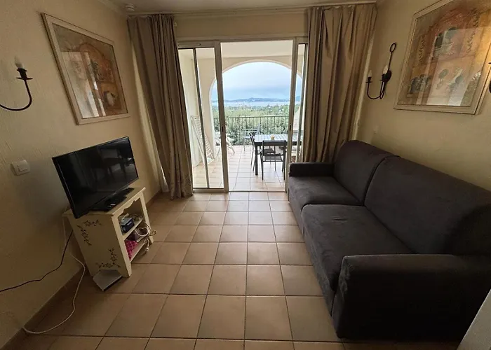 شقة Les Restanques Du Golf De Saint Tropez, 83310 Grimaud, France غريمو