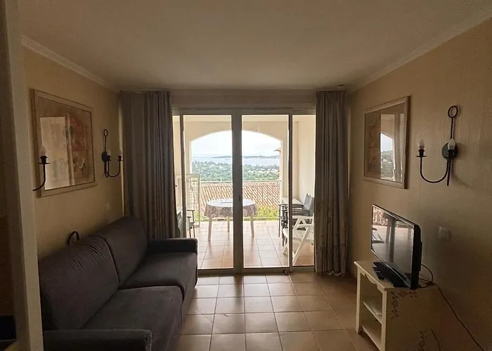 Les Restanques Du Golf De Saint Tropez, 83310 Grimaud, France * غريمو